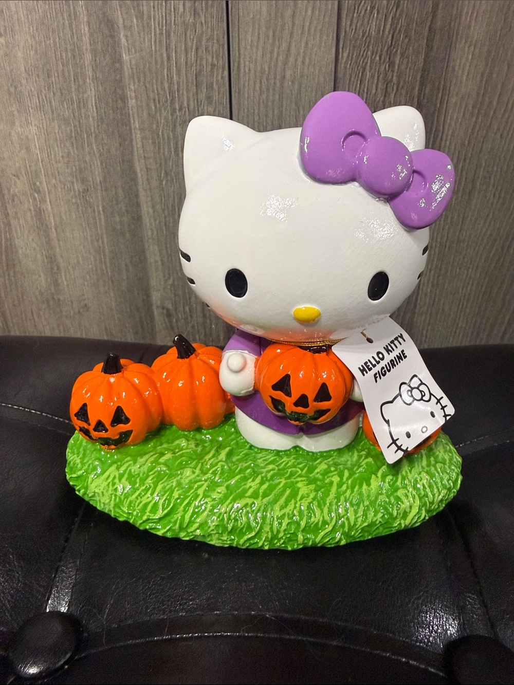 New Hello Kitty In A Halloween Jack O' Lantern Pumpkin Patch Figurine